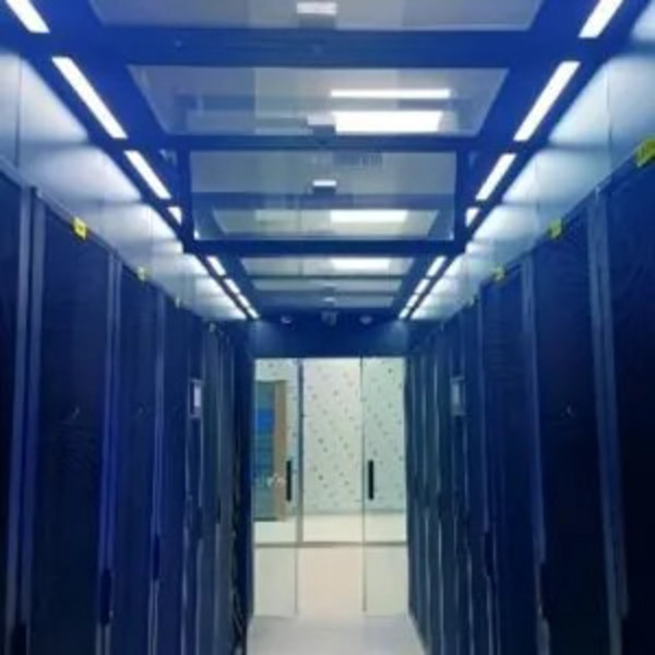 Efficient Cooling Transformation: Dubai Cold Aisle Modular Data Center Case Study